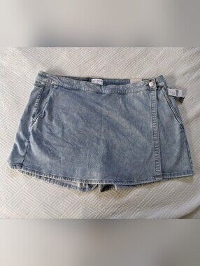 Lane Bryant Signature Fit Mid Rise Jean Skort Size 22